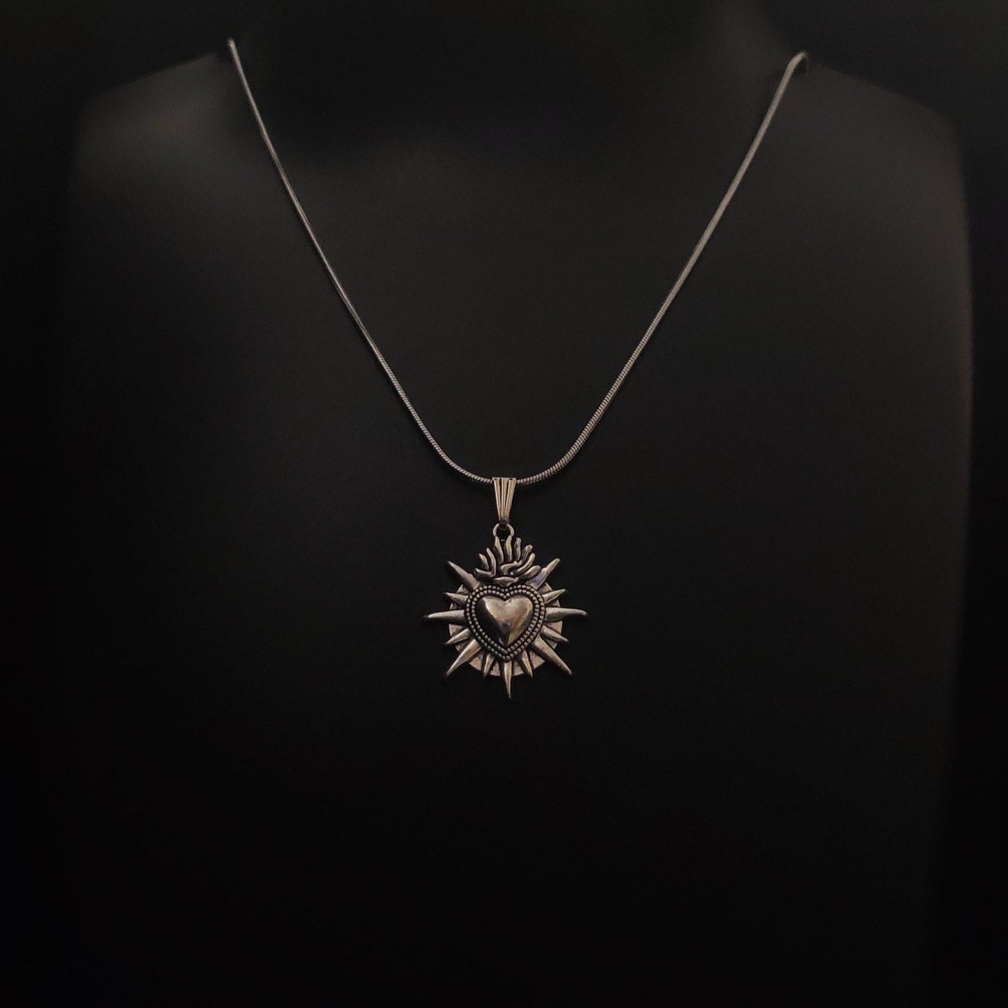 Blazethorn - Gothic Heart Necklace - Bloodysweetgothic
