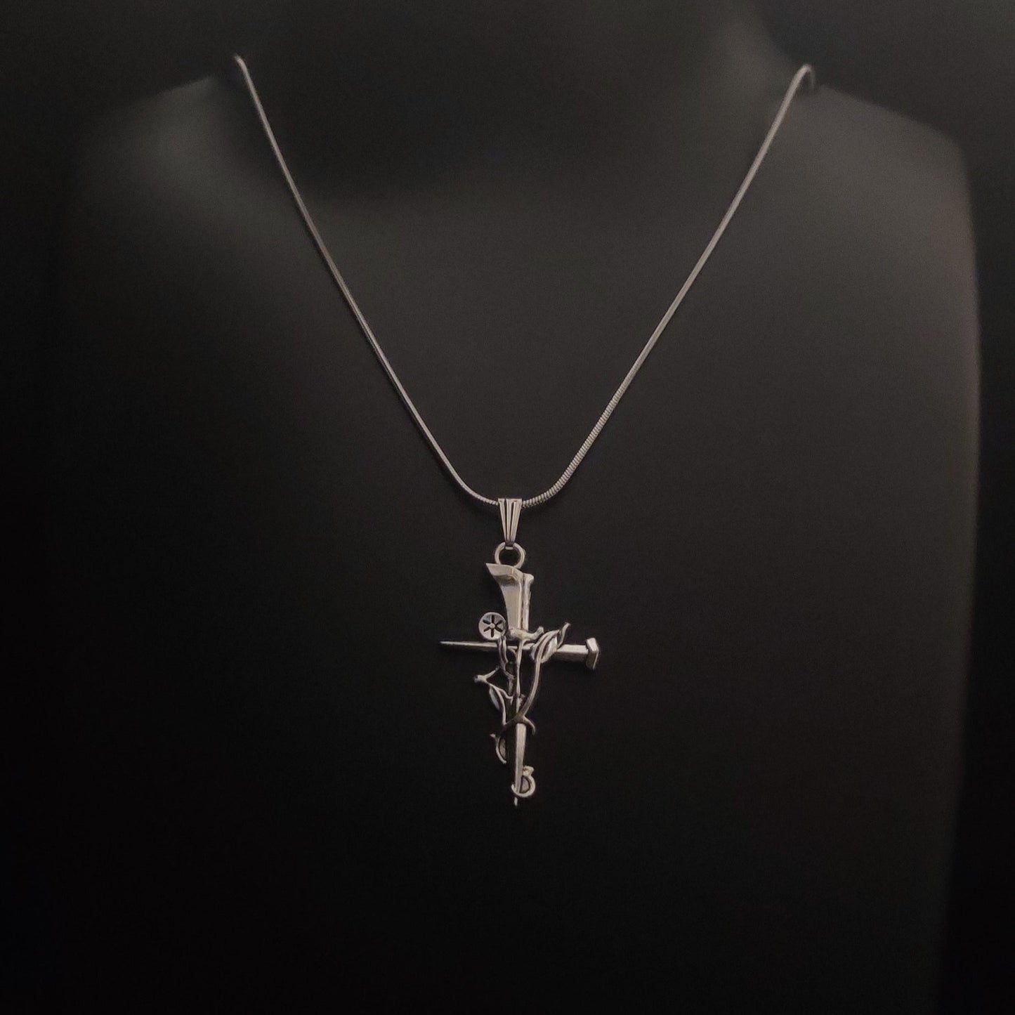 Vinebound - Gothic Cross Necklace - Bloodysweetgothic
