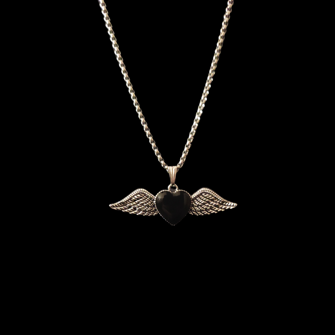 Ebonwings - Gothic Heart Necklace