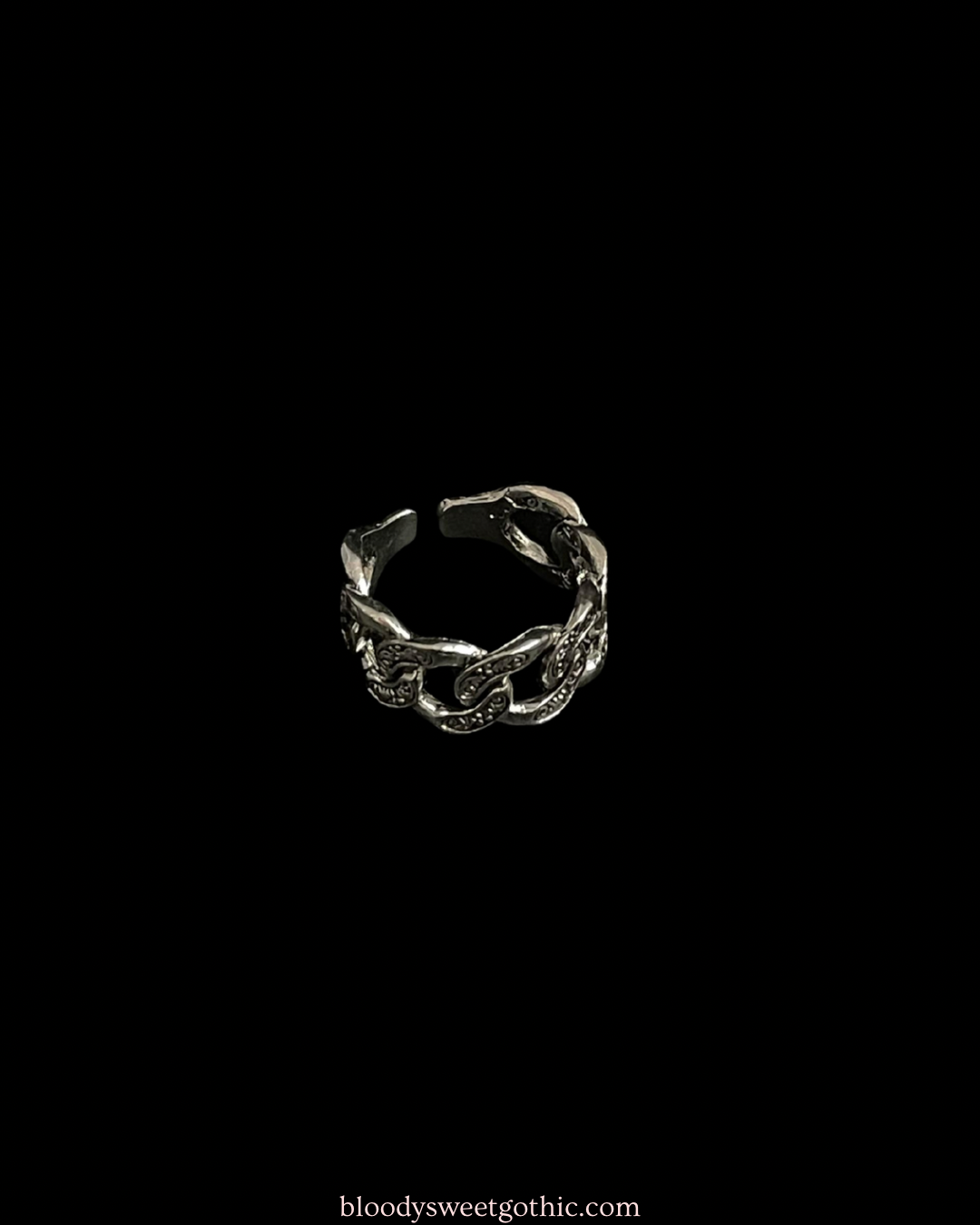 Mythbind - Gothic Chain Ring