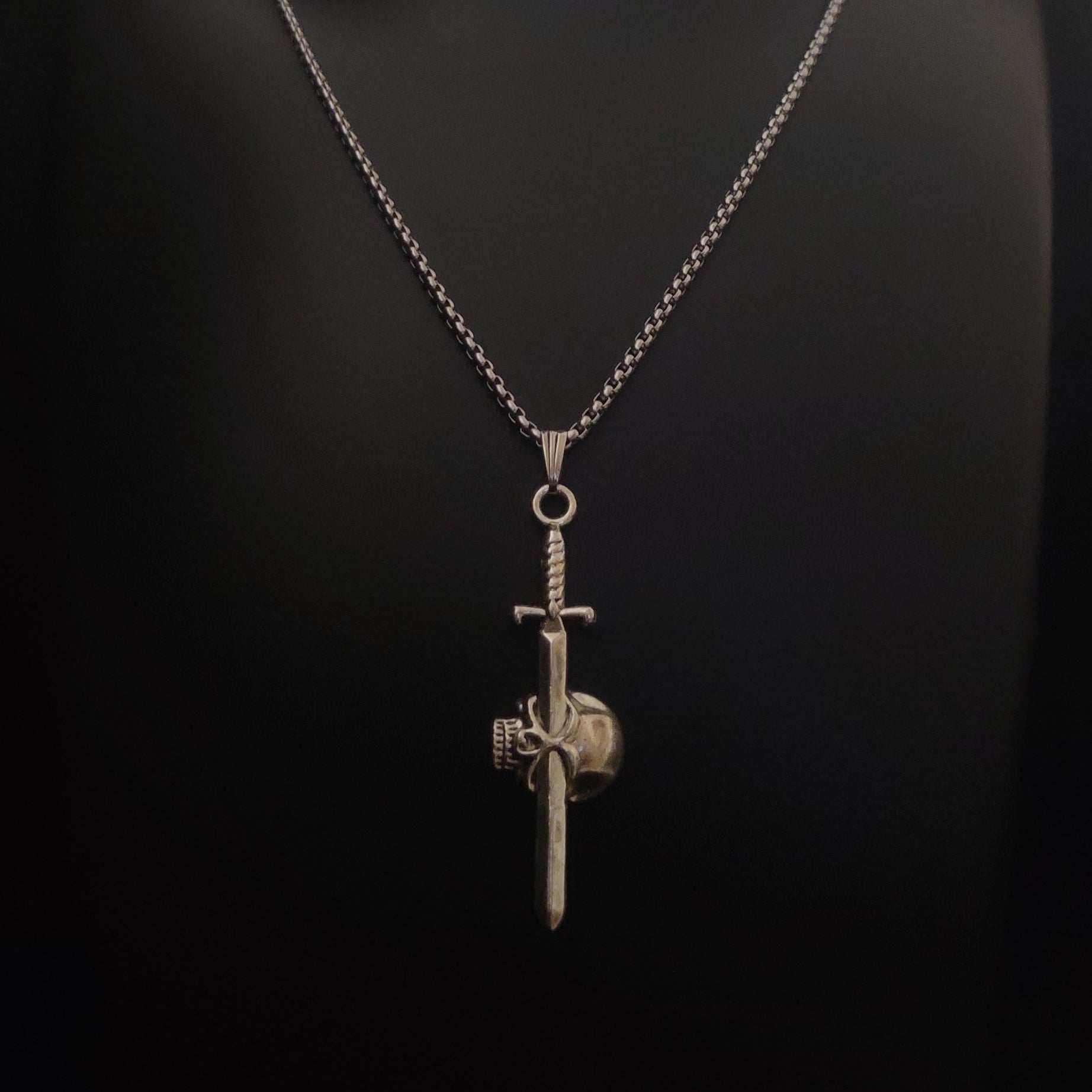 Skullcrusher - Gothic Sword Necklace - Bloodysweetgothic