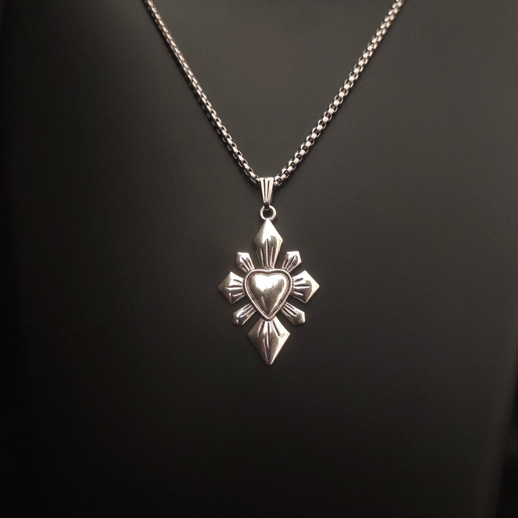 Lunarcrest - Gothic Heart Necklace